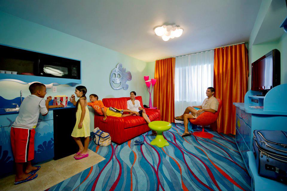 Walt Disney World Resort offers accommodations for larger families of 5 or more in family suites and villas. Many resorts also feature a daybed in a standard double room to accommodate a 5th guest